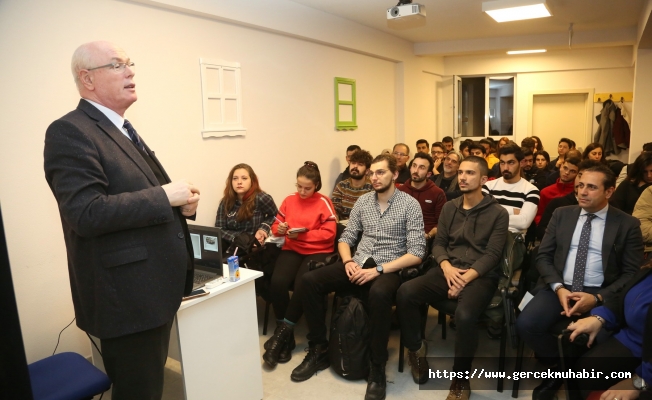 Kazım Kurt: “Her zaman gençlerin yanında olacağız”