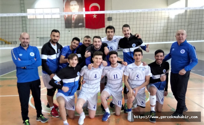 Seyhan, Voleybol’da Çifte Sevinç Yaşadı