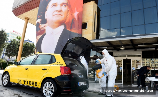 Sokaklarla birlikte araçların içi de dezenfekte ediliyor