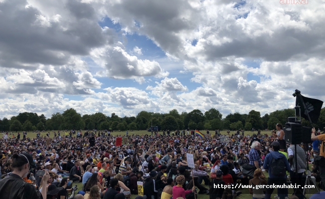 Londra’da ırkçılık karşıtı miting