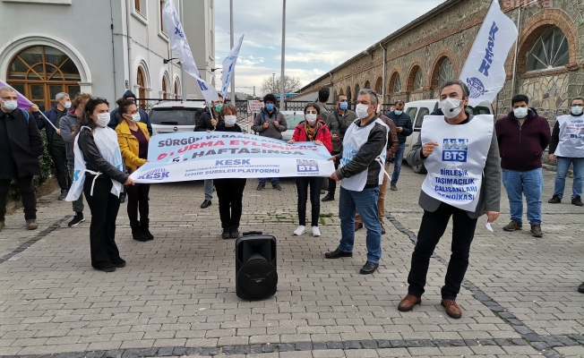 İzmir'de sürgünlere karşı oturma eylemi yapıldı