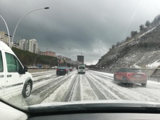 Ankara'yı dolu vurdu