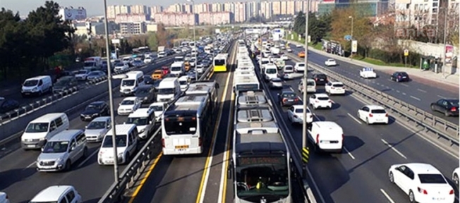 İstanbul'da toplu taşımadaki yaş sınırlaması kalktı