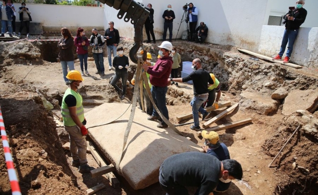 Bodrum'da bulunan 2400 yıllık lahit mezar açıldı