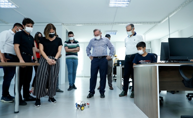 SEYHAN’DA ROBOTİK KODLAMA EĞİTİMİNİN İLK PROGRAMI TAMAMLANDI