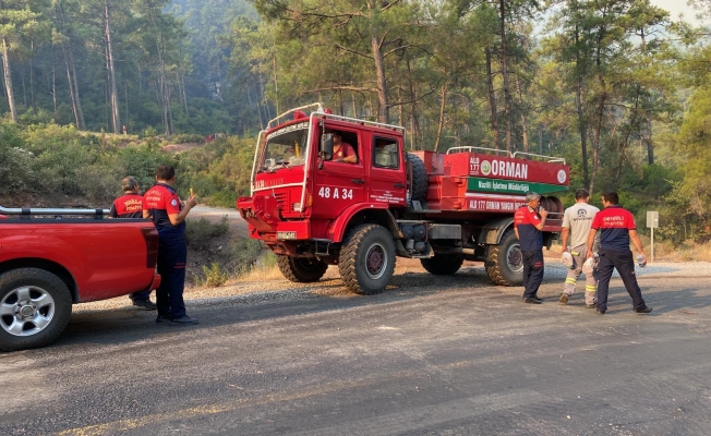 Marmaris'teki yangın hala kontrol altına alınamadı