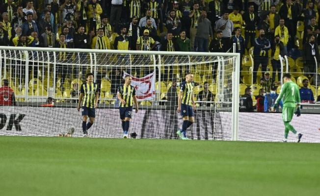 Fenerbahçe evinde farklı mağlup