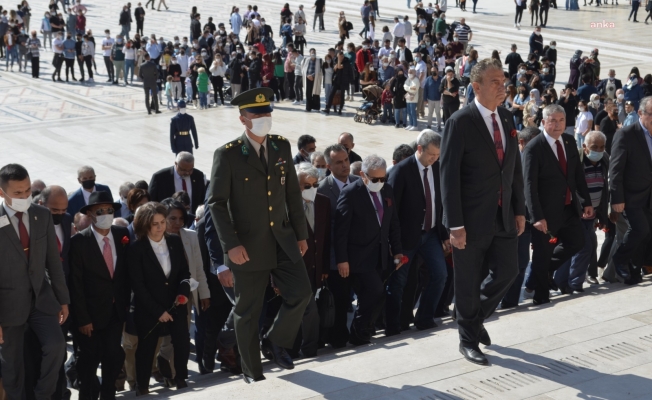 ADD, yeni yönetimiyle Anıtkabir'i ziyaret etti