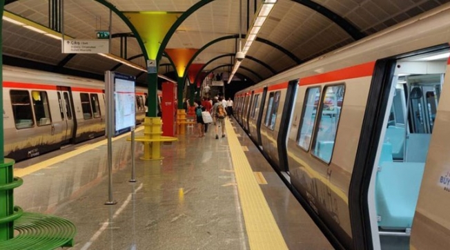 İstanbul’da metro seferleri uzatıldı