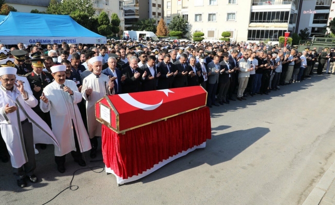 İzmir şehidini uğurladı