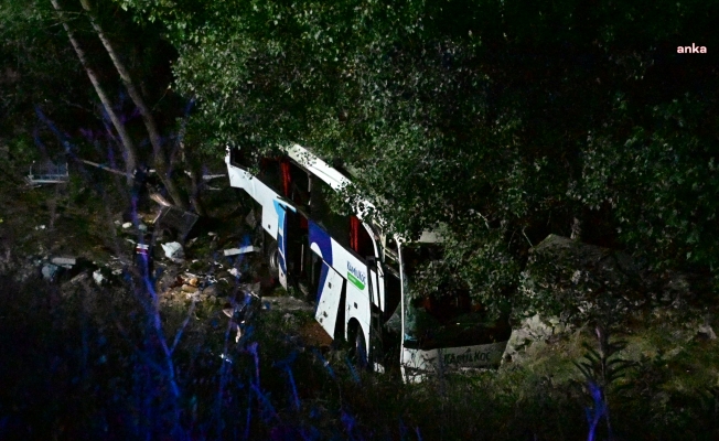 Yozgat Sorgun'da yolcu otobüsü şarampole yuvarlandı: 12 kişi yaşamını yitirdi, 19 kişi yaralandı