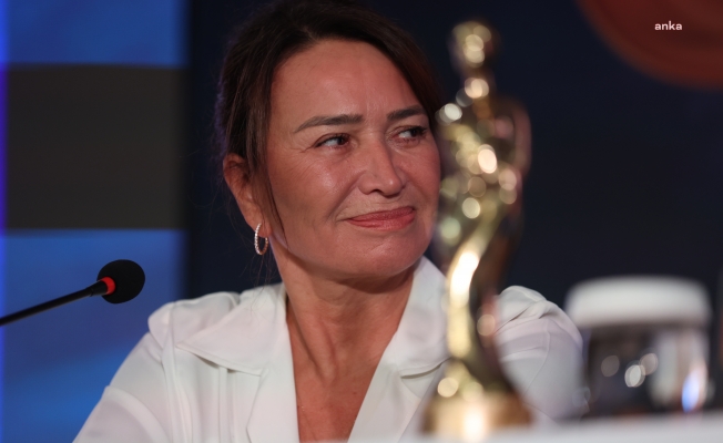 Demet Akbağ, Altın Portakal Film Festivali Jüri Başkanlığı görevinden ayrıldı