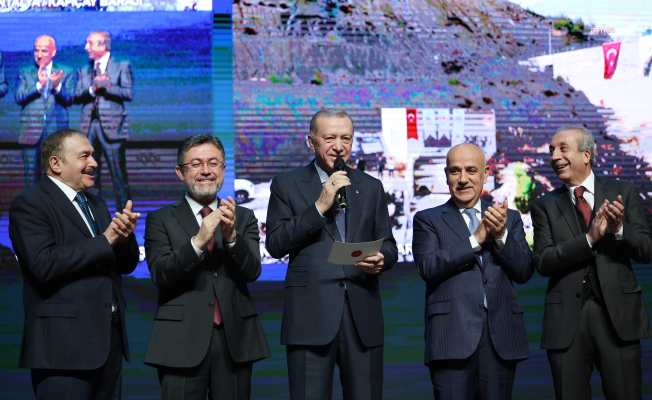 Erdoğan: "TÜİK'in açıkladığı ekim ayı iş gücü istatistikleri doğru yolda olduğumuzun işaretidir"