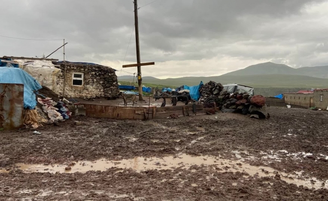 Çıldır'ın Kotanlı köyünde yaşanan afet sonrası yardım dağıtımında ''Adaletsizlik'' iddiası