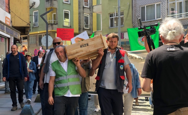 Rize'de ''Büyük Çay Yürüyüşü'' yapıldı, esnaf kepenk kapattı