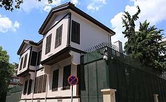 Atatürk’ün evinde restorasyon rezaleti