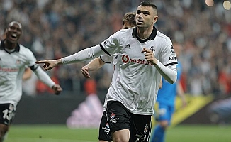 Burak Yılmaz'ın menajerinden flaş transfer açıklaması