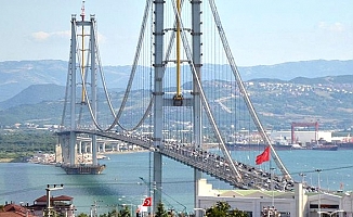 Fark cebimizden çıkacak: Osmangazi Köprüsü'nden  garanti edilenin yarısı kadar araç geçti