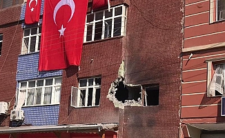 Akçakale’de boşaltılan bir binaya havan mermisi düştü