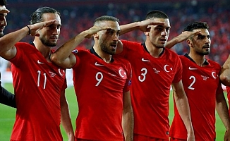 UEFA'da skandal: Asker selamına inceleme