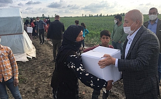 Seyhan, mağdur tarım işçilerinin yanında