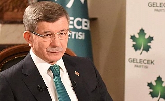 Ahmet Davutoğlu: “Parti içi darbeye” direnmemek hataydı