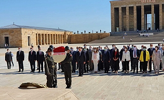 CHP Parti Meclisi Anıtkabir'i Ziyaret Etti!