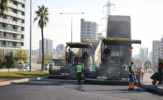 BÜYÜKŞEHİR’İN YOL ÇALIŞMALARI İLE MERSİN ŞANTİYEYE DÖNDÜ