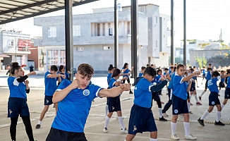 Seyhan’ın, Muay-Thai ordusu