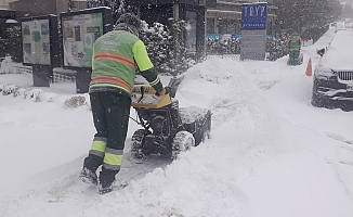 ÇANKAYA'DA KAR VE BUZLANMAYA GEÇİT YOK