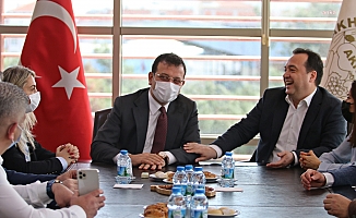 İmamoğlu, Akhisar Belediye Başkanı Dutlulu'yu ziyaret etti
