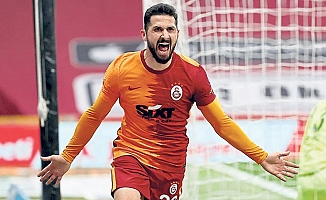 Galatasaray'da Emre Akbaba için karar verildi