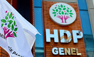 İzmir'de HDP Binasında Silah Sesleri