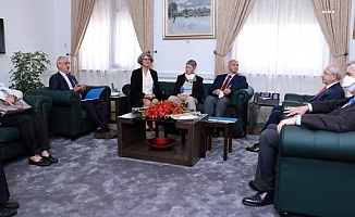 Boğaziçi Üniversitesi akademisyenleri Meclis'teki siyasi partileri ziyaret etti