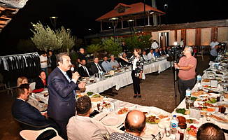 Çukurova Belediye Başkanı Soner Çetin, “Muhtarlarımız istiyor biz yapıyoruz”