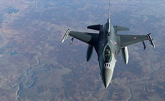 Yunanistan'da F-16 savaş uçağı düştü