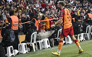 Galatasaray liderliği bırakmadı