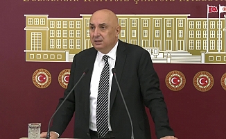 Engin Özkoç: “Grubumuz kapalı olarak bir oturum yapmıştır. Ve Türkiye Cumhuriyeti’nin 13. Cumhurbaşkanı adayı olarak Sayın Kemal Kılıçdaroğlu’nu oybirliği ile aday göstermiştir”
