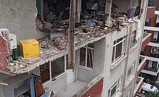 İstanbul Valiliği, Bahçelievler'de 5 katlı binadaki patlamada hayatını kaybedenlerin sayısının 3'e çıktığını duyurdu
